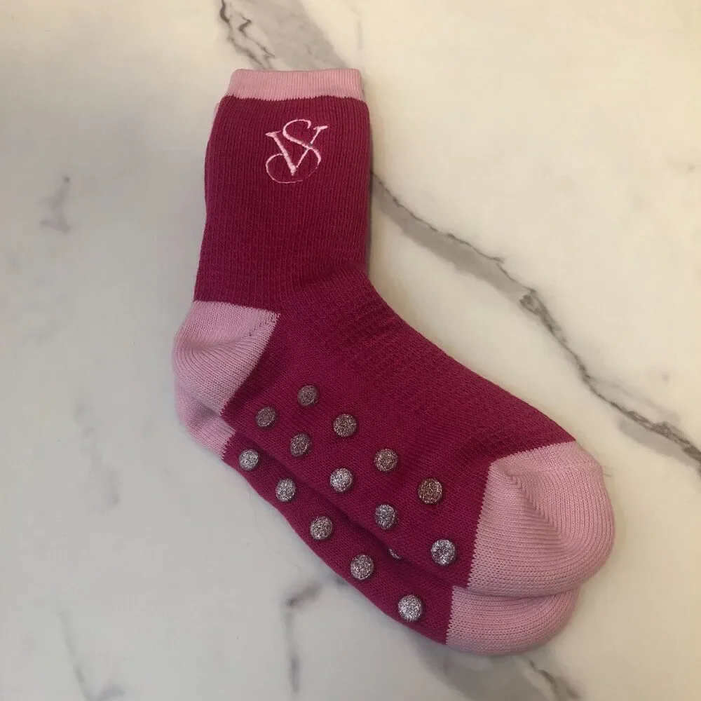 Victoria's Secret Cozy Slipper Socks Brand New Color Pink
